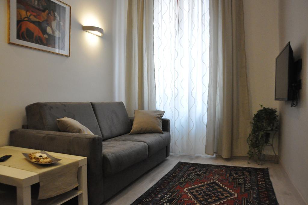 The Prince Apartment Rome Room photo